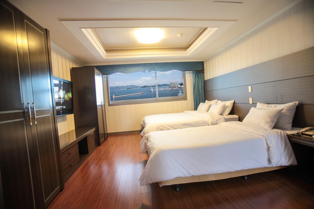 Tongyeong Bay Condo Hotel Exteriér fotografie