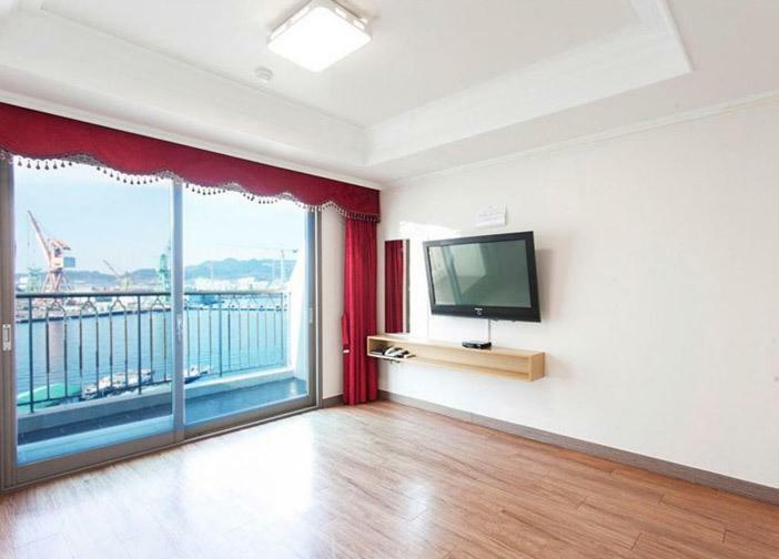 Tongyeong Bay Condo Hotel Exteriér fotografie
